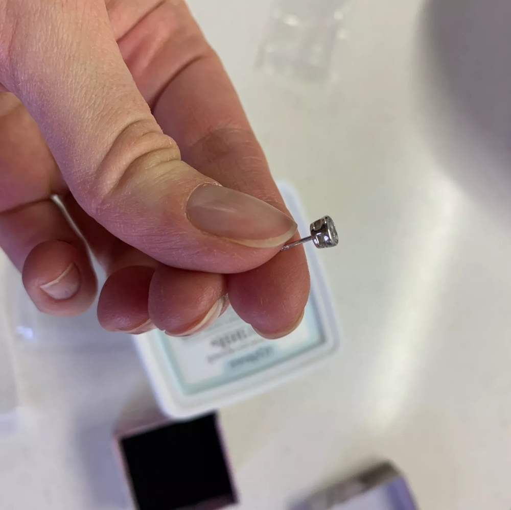 NEW Platinum Plated S925 1 cttw Bezel Stud Earrings - Picture 11 of 16